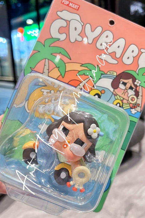 crybaby-tuk-tuk-figurine-POP Mart Crybaby