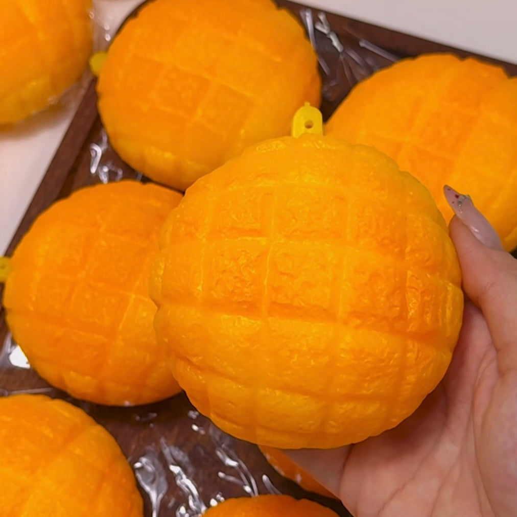 Pineapple Bun (2Sizes)
