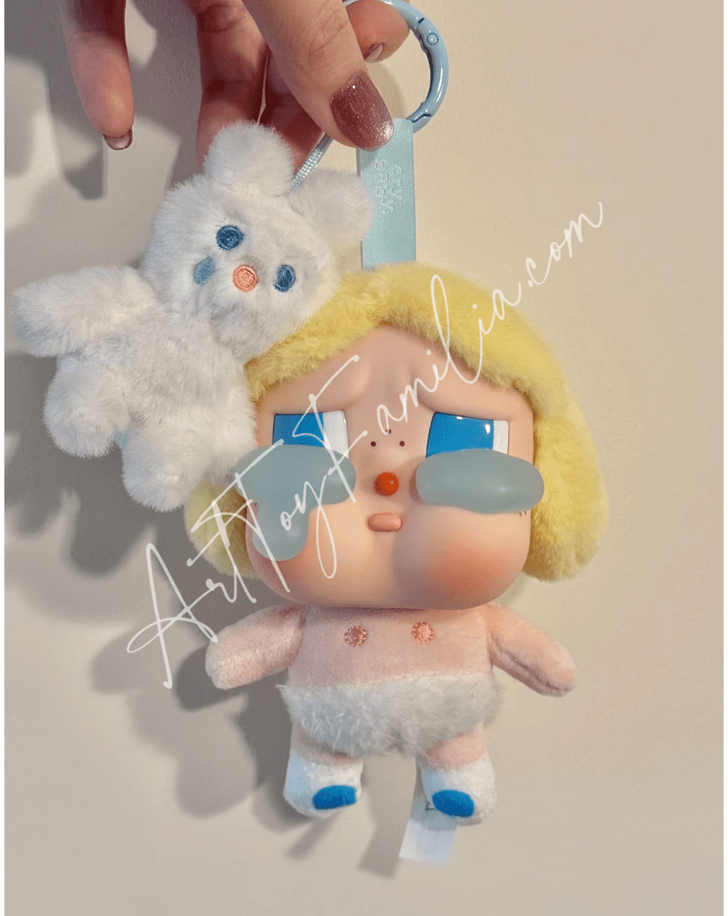crybaby-crying-again-vinyl-plush-pendantPOP Mart Crybaby